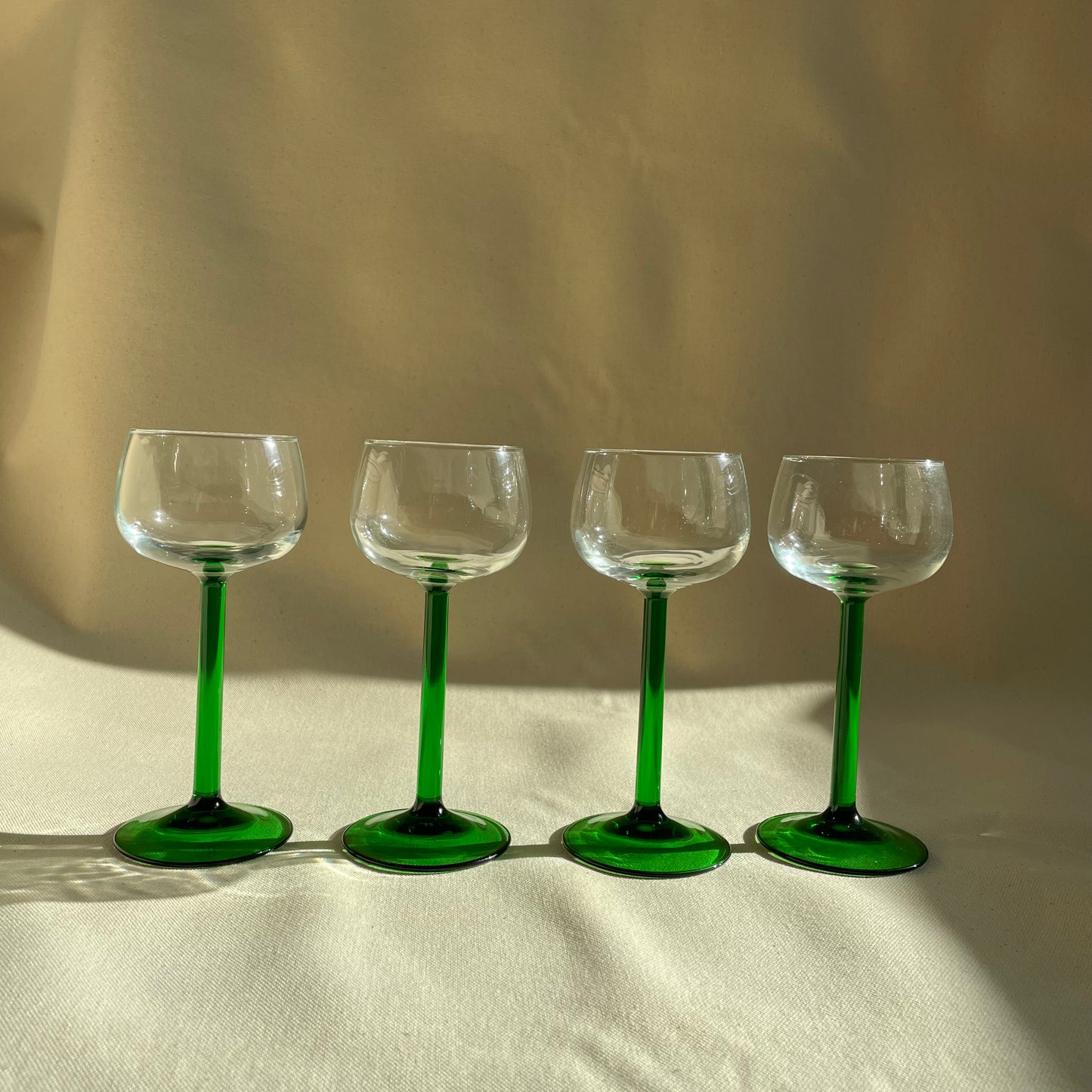 Vintage Emerald Green Luminarc Wine Glasses- Set of 4