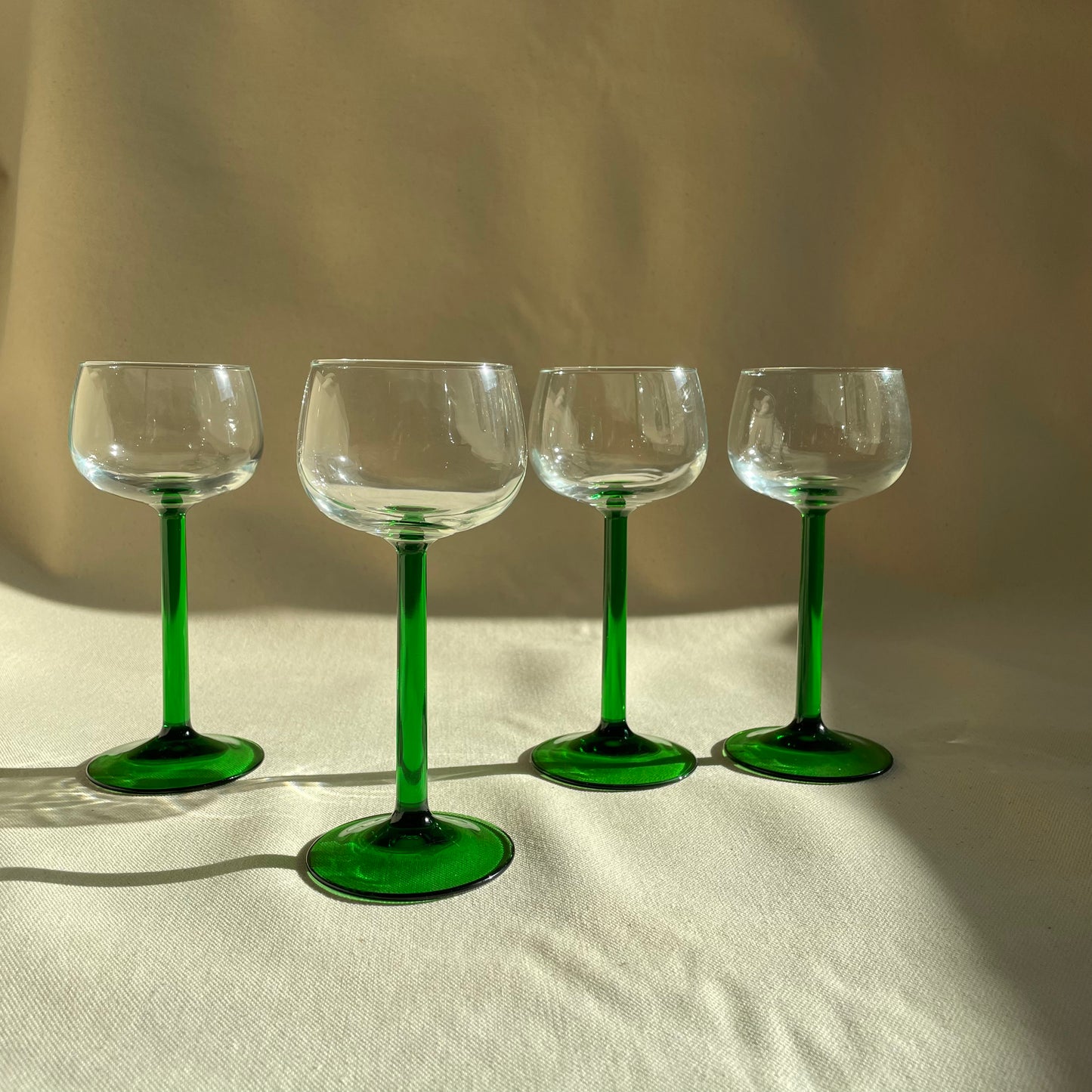 Vintage Emerald Green Luminarc Wine Glasses- Set of 4