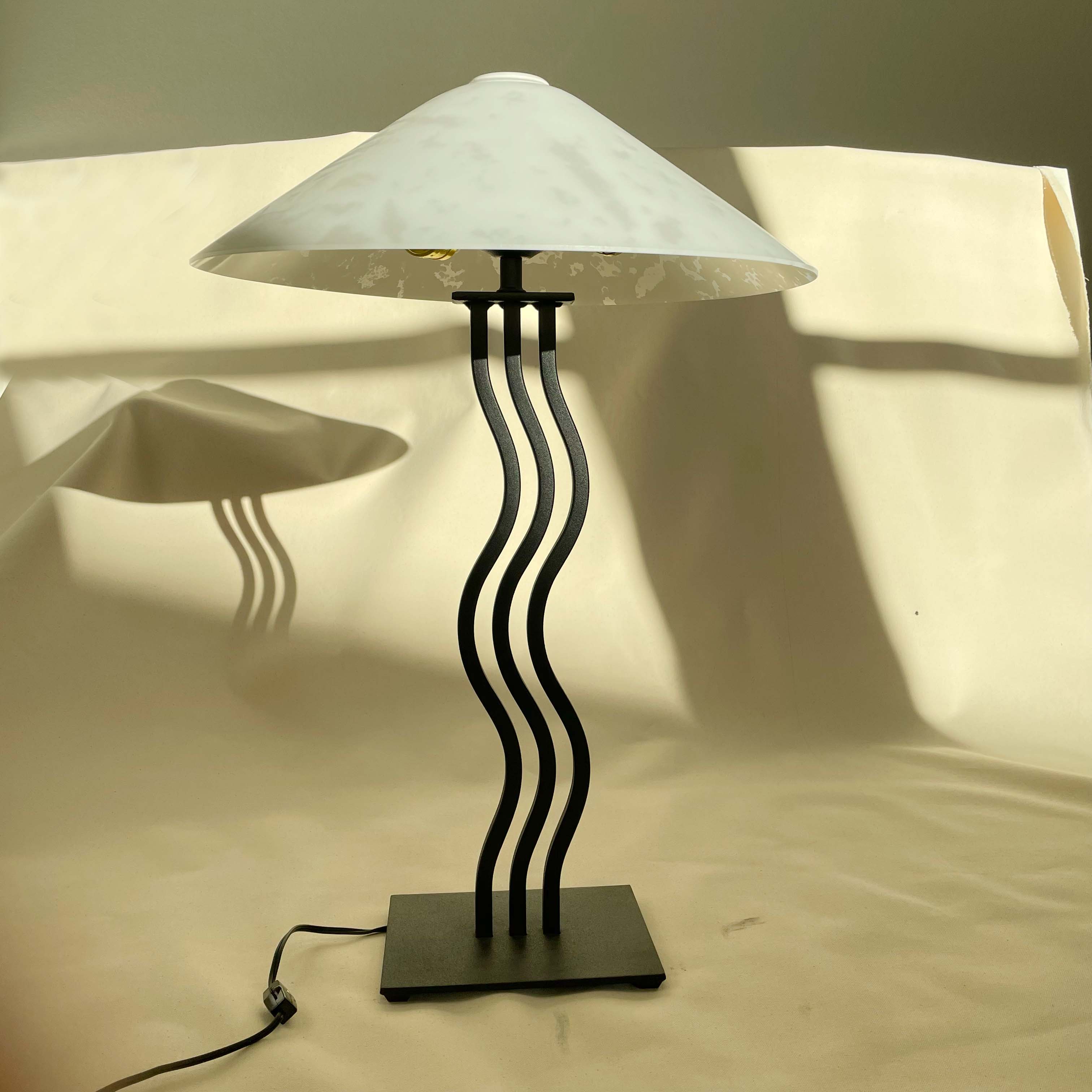Vintage 80's Postmodern Memphis Wave Wiggle Table Lamp by Alsy – ONHSI
