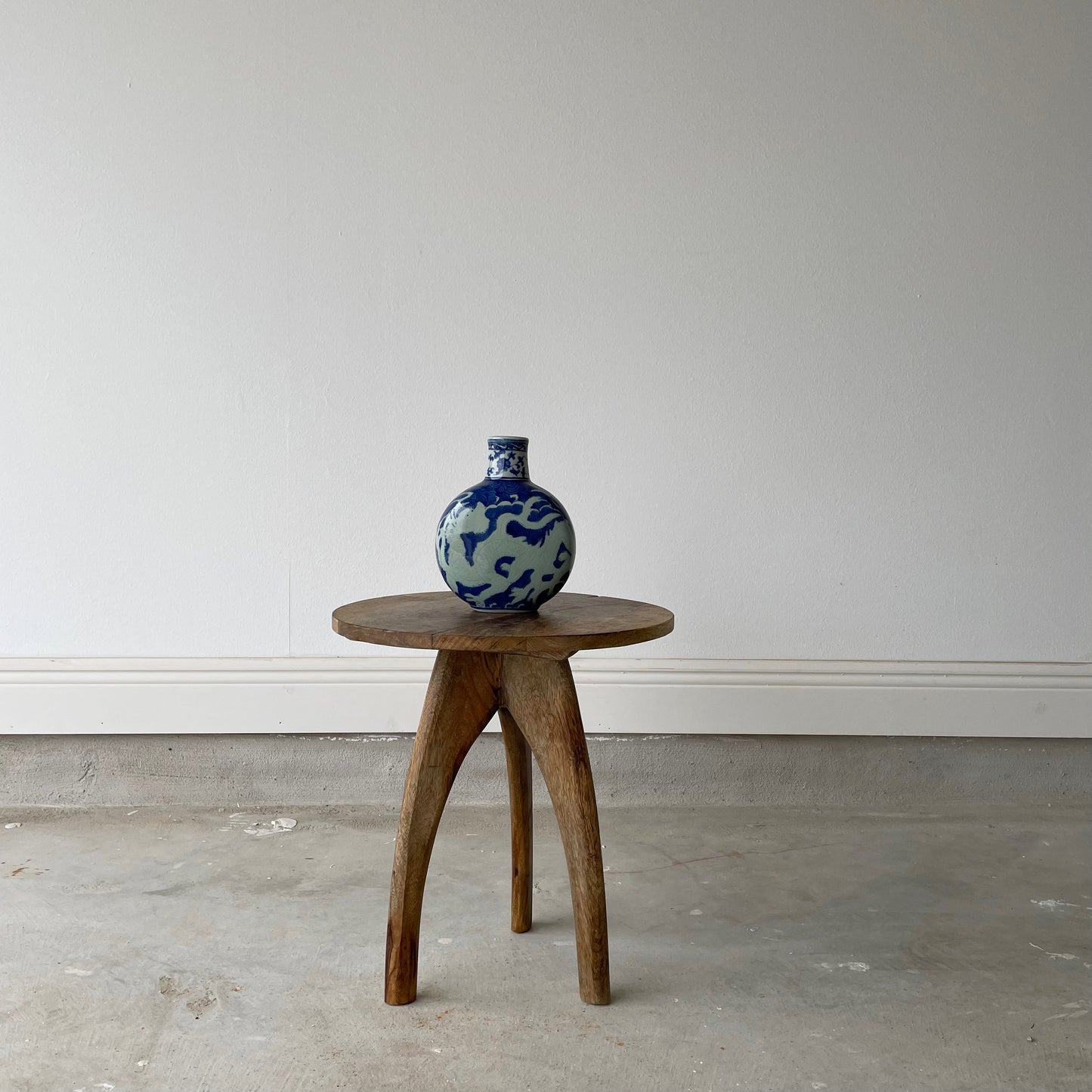 Wooden Three Legs End Table x1