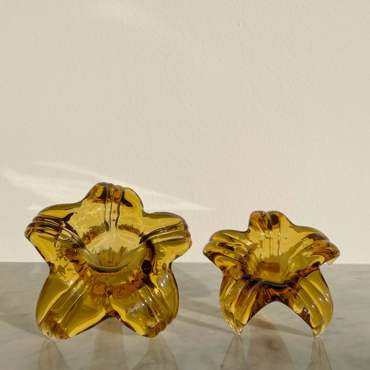 Hand Blown Lily Glass Trumpet Flower Bud Vase x1