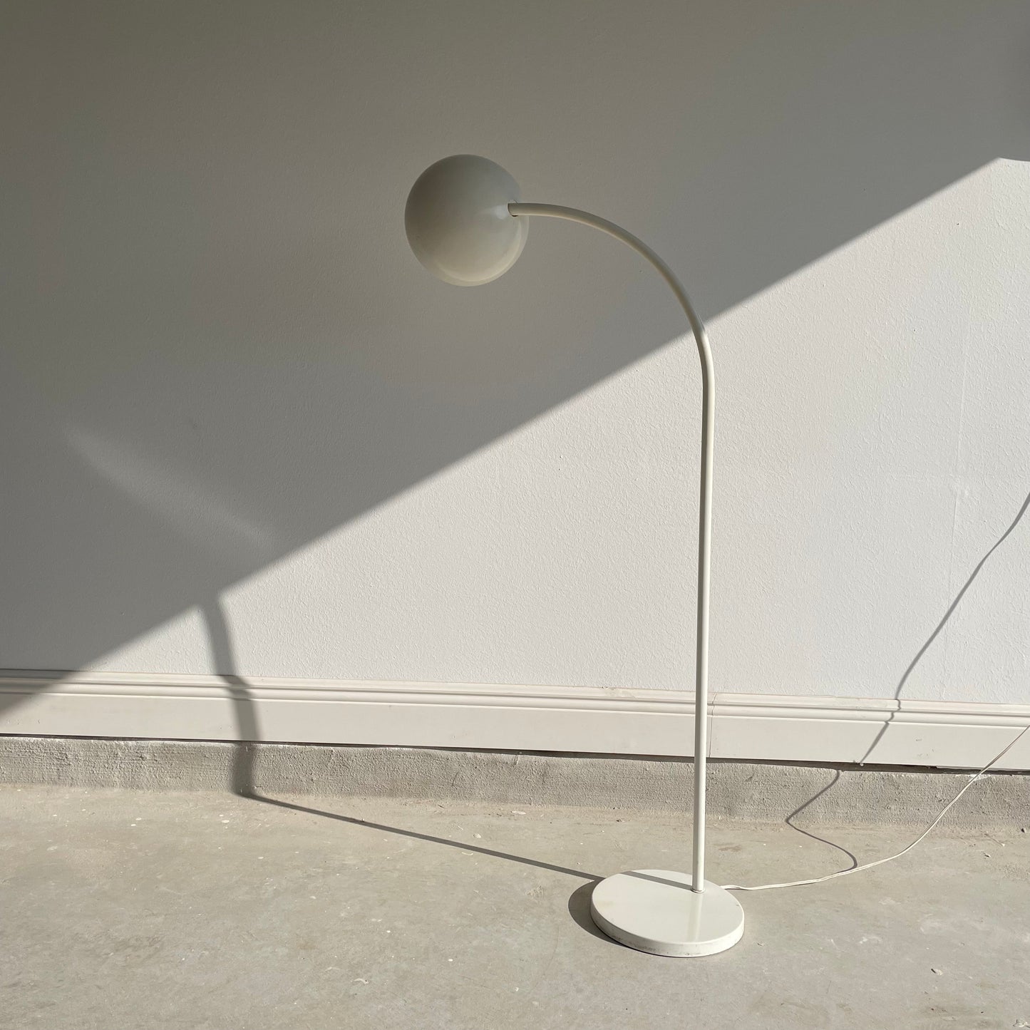 Vintage Short Arch Lamp with Swivel Head