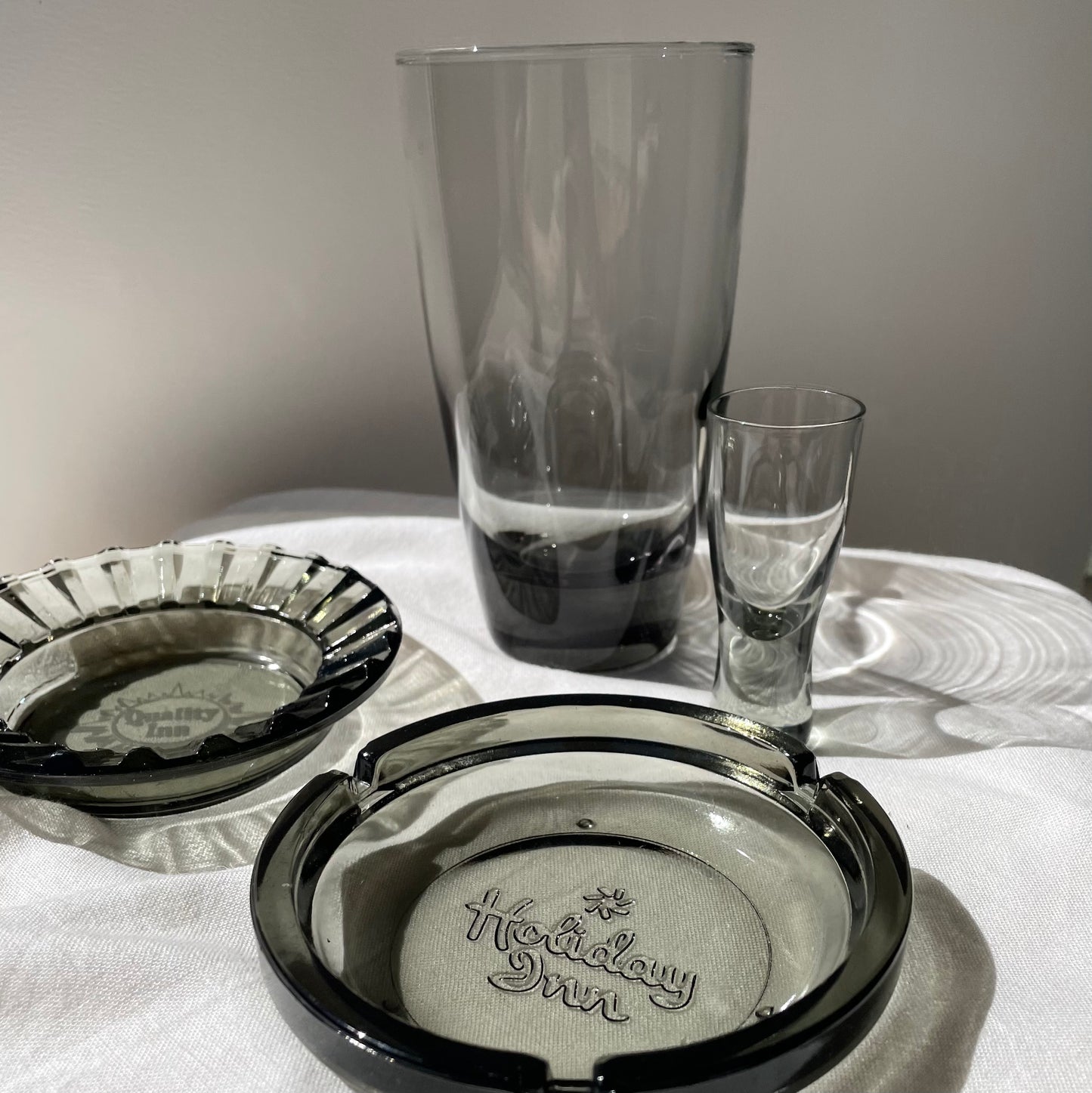 Vintage Quality Inn Ashtray x1