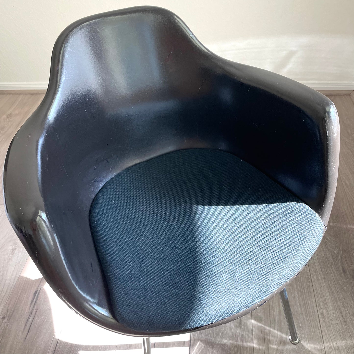 Herman Miller Eames Style Krueger Fiberglass Armchair