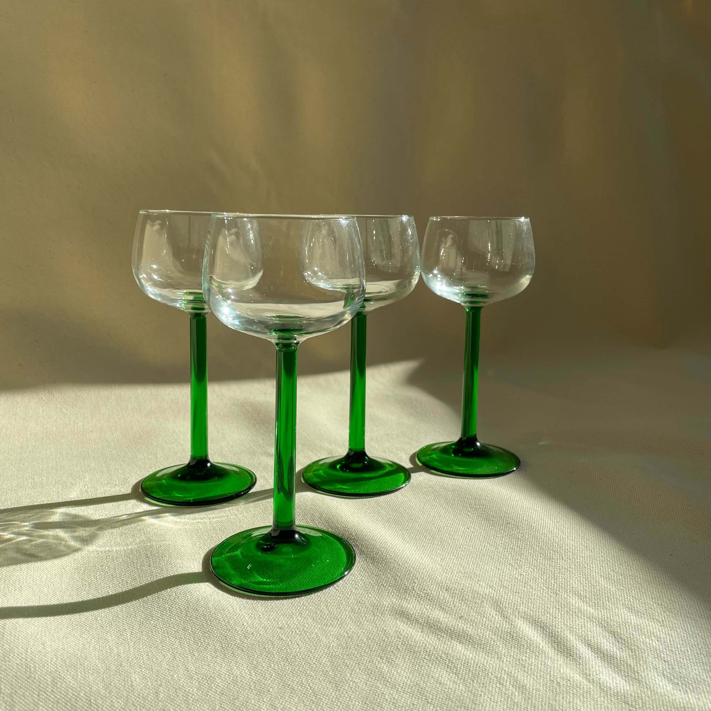 Vintage Emerald Green Luminarc Wine Glasses- Set of 4
