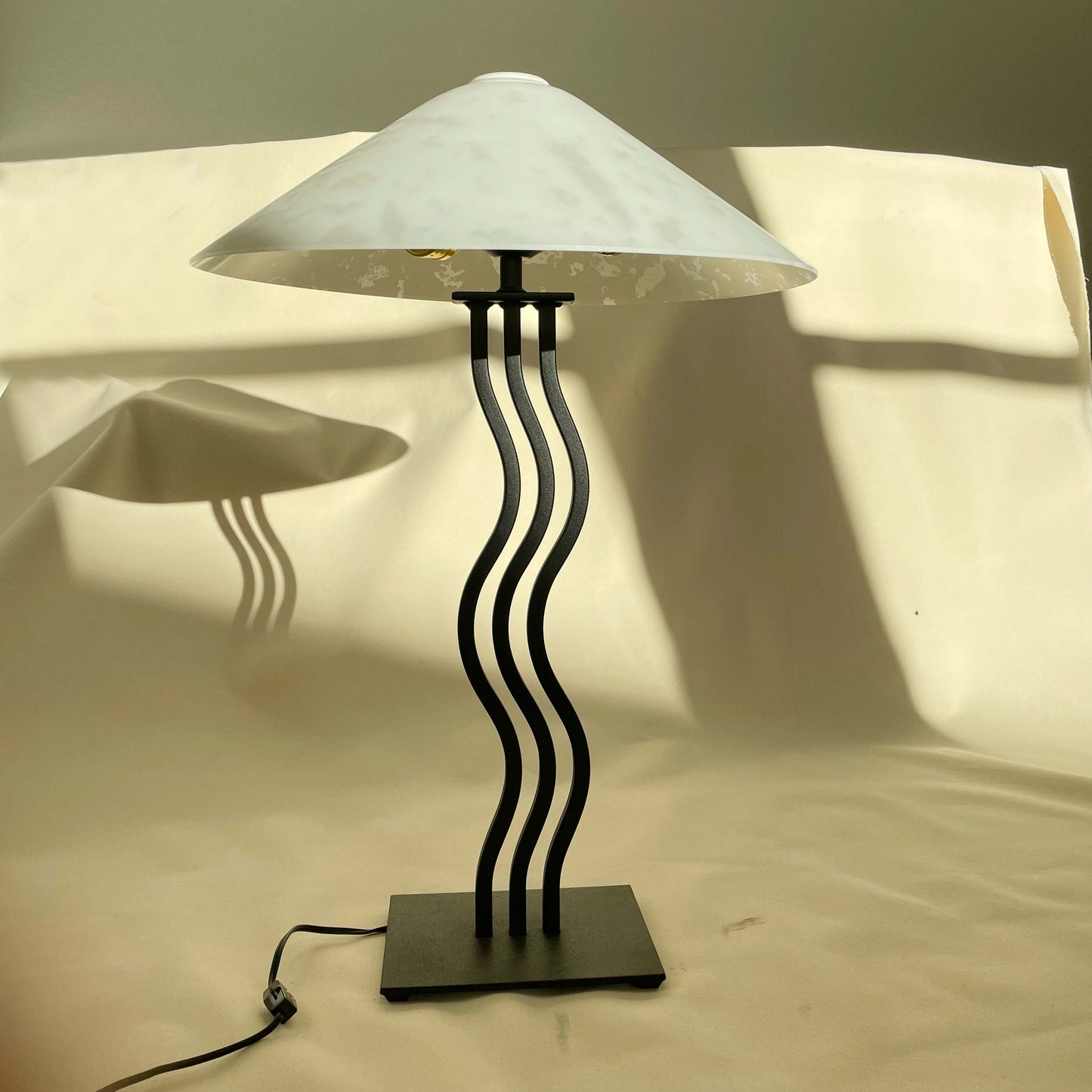 Vintage 80's Postmodern Memphis Wave Wiggle Table Lamp by Alsy