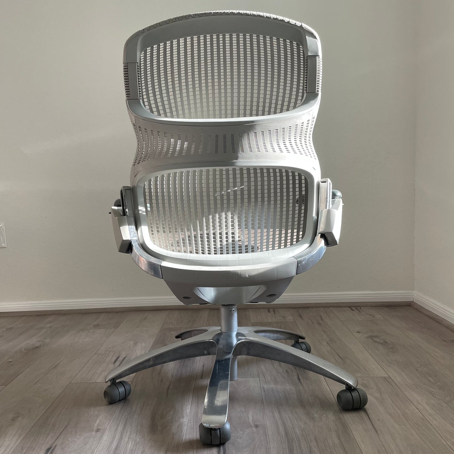 Light Knoll Generation Office Chair : See Shipping Rules