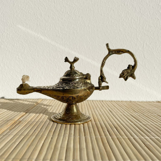 Antique Brass Aladdin Magic Genie Oil Lamp