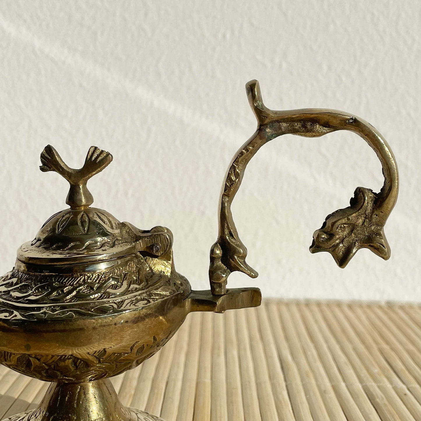 diollo Antique Brass Magic Light Lamp Aladdin Genie Oil Lamp