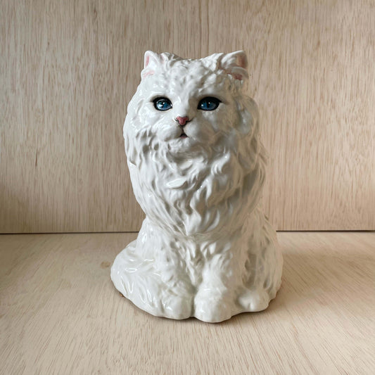 Townsends Ceramic Hand Painted White Persian Cat with Blue Eyes