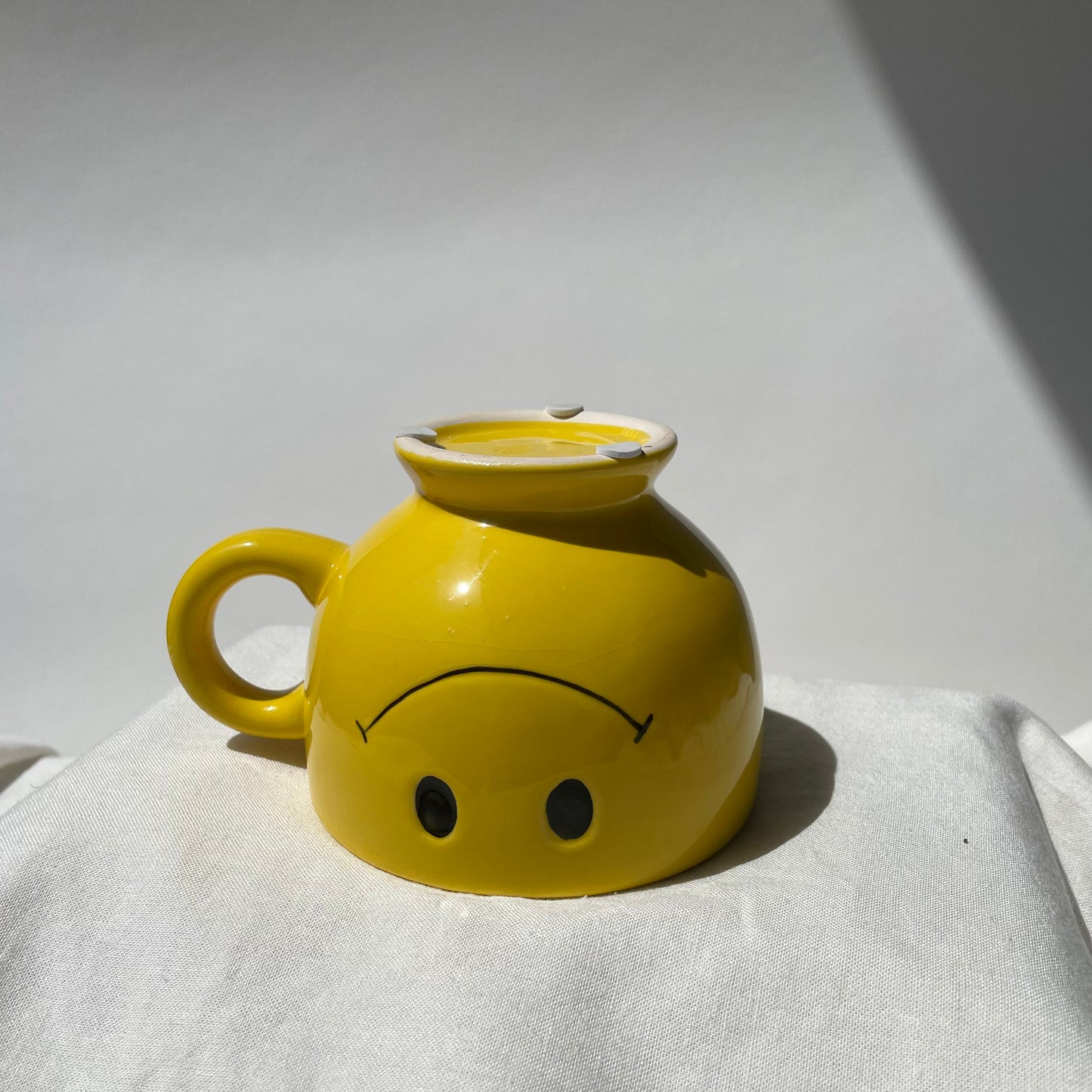 Smiley Face Mug x1