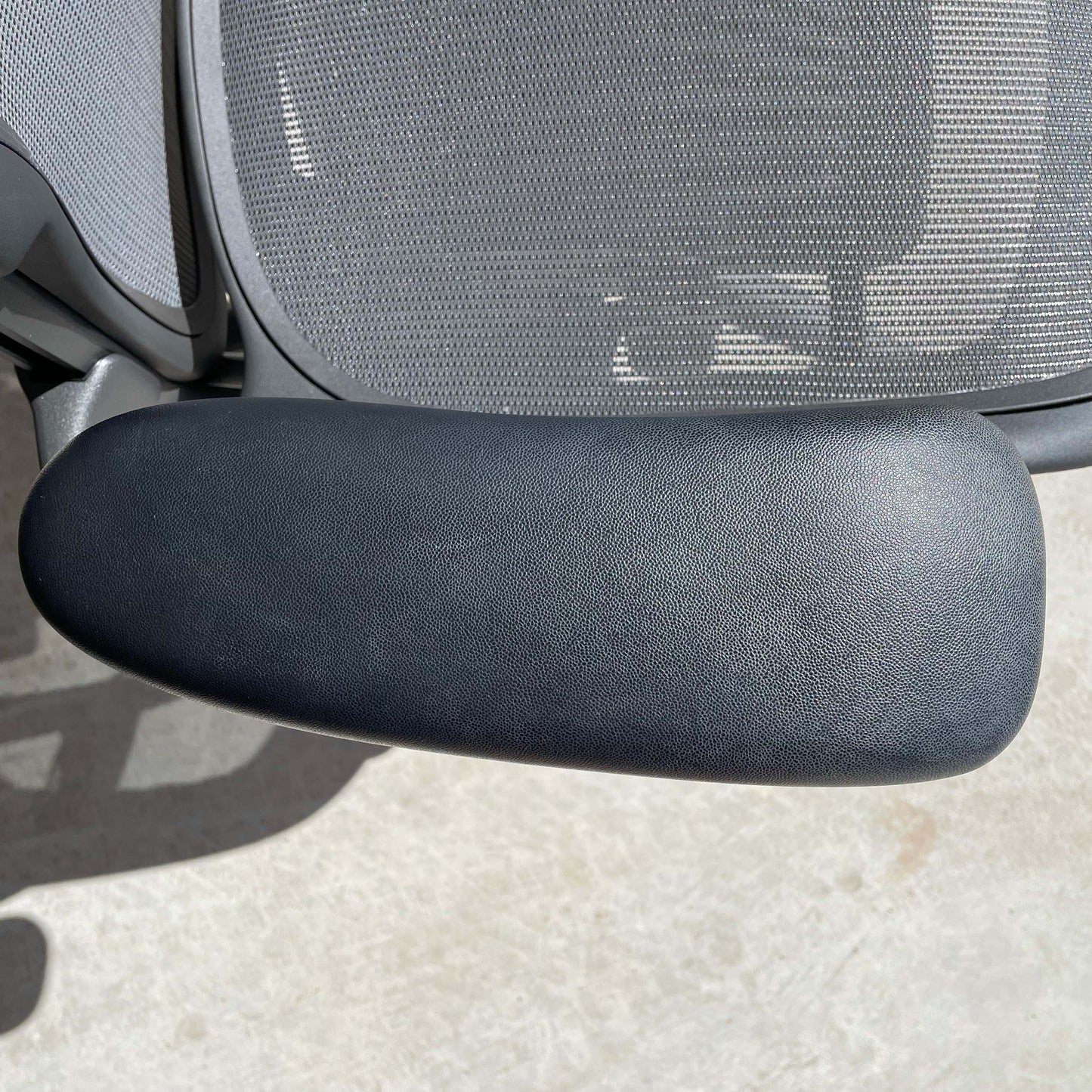 Herman Miller Aeron Remastered, Size B